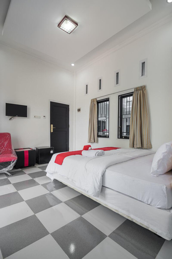 Bedroom 13