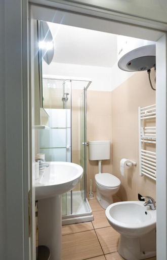 Bathroom 3, Home Hotel - Monte Nero 29, Milano