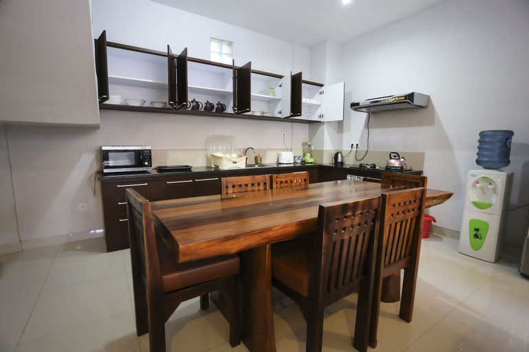 Dining Room 4