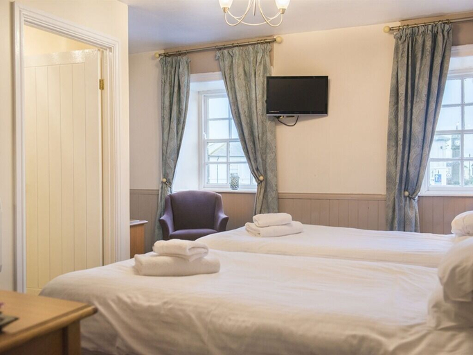 Bedroom 2, The Wellington Hotel, Cornwall