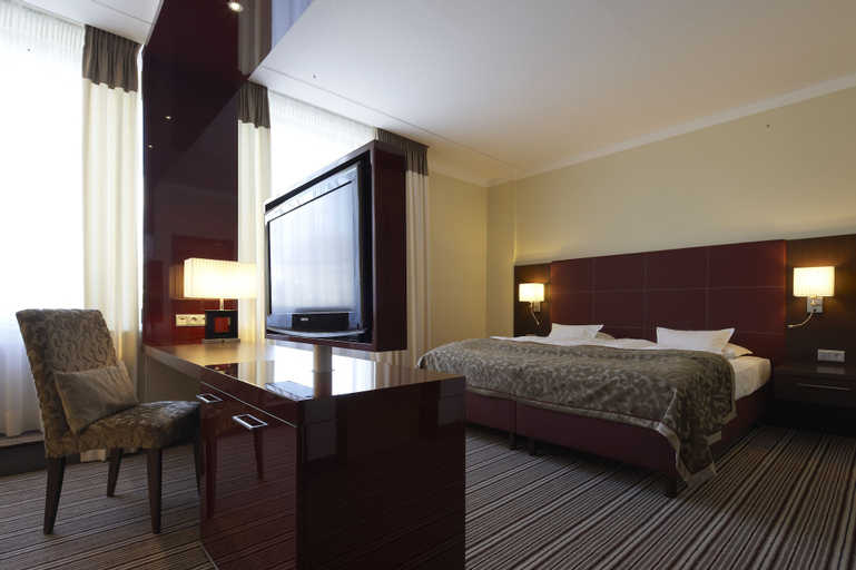 Bedroom 4, Steigenberger Graf Zeppelin, Stuttgart
