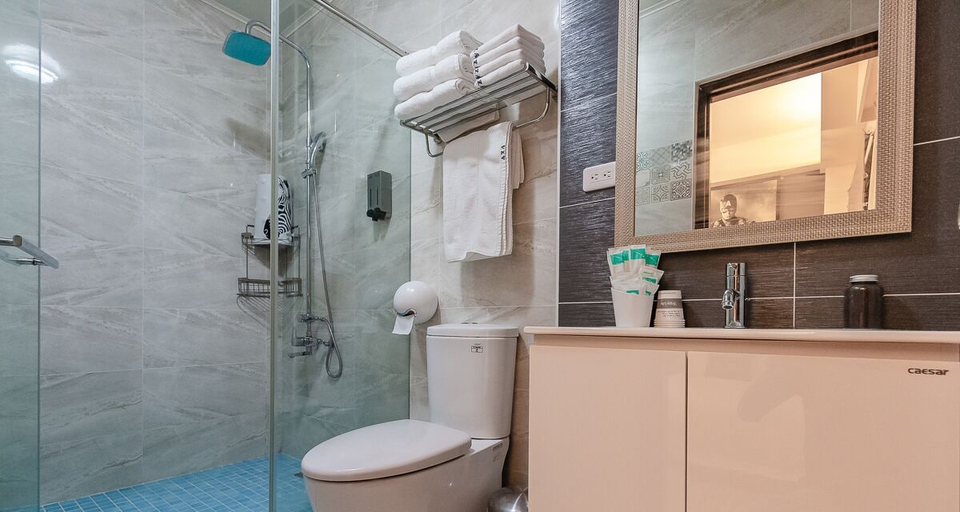 Bathroom 4, Black House, Taitung