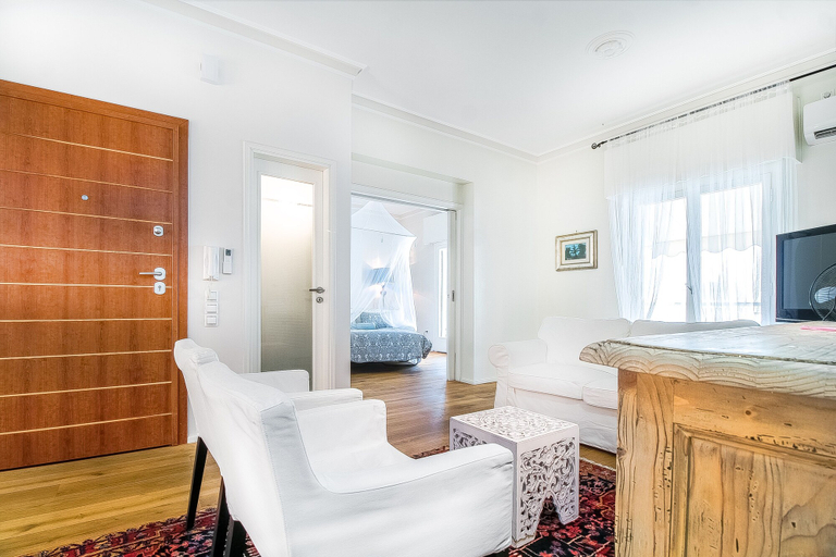 Others 3, Hidden Gem 2 Bedroom near City Center, Attica