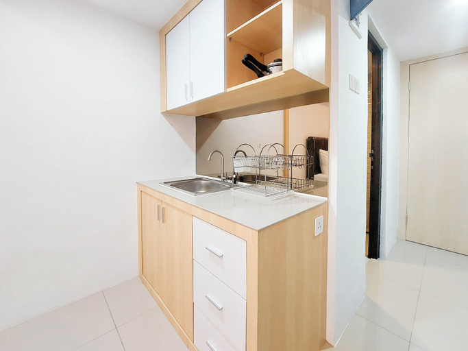 Others 5, Cozy And Strategic Studio Apartment At De Prima, Medan
