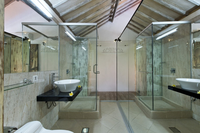 Bathroom 4, Villa Grange Legian, Badung