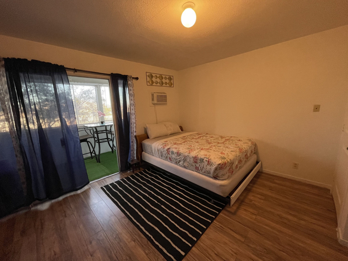 Bedroom 3, The Yellow Penthouse, Clark