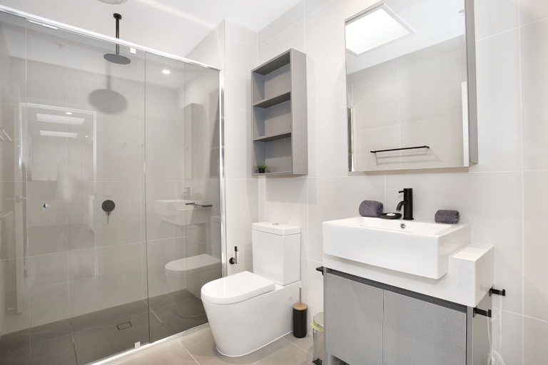 Bathroom, StayCentral - Northcote Hill Penthouse, Melbourne