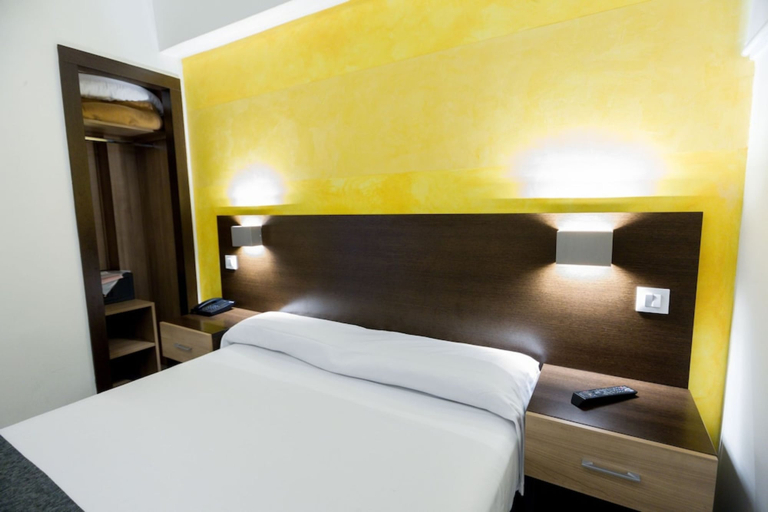 Bedroom 4, Apartamentos Recoletos, Madrid