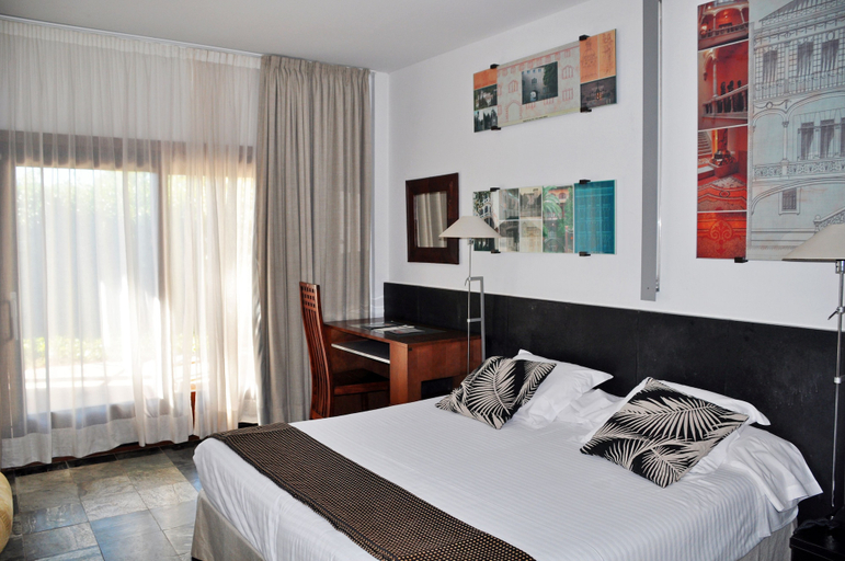 Bedroom 4, Mas Passamaner Hotel, Tarragona