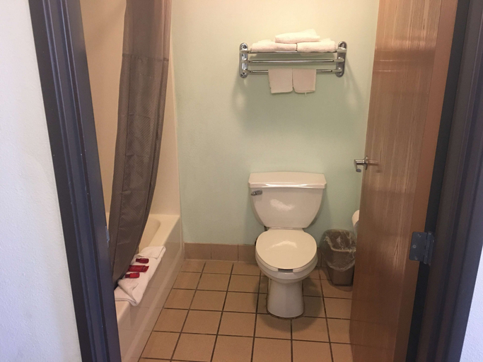 Bathroom 4, SureStay Hotel by Best Western Weimar, Colorado