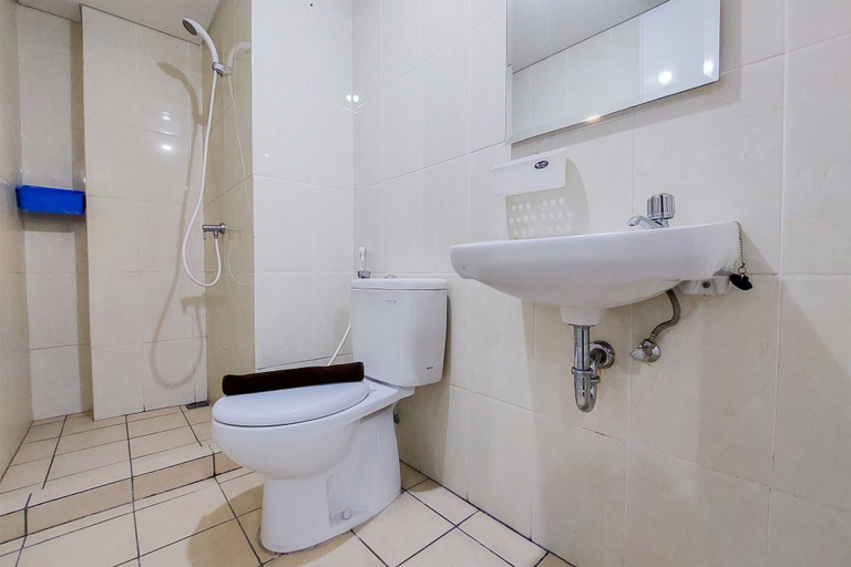Bathroom 3, Best Modern And Homey 2Br Apartment At M-Town Residence, Tangerang
