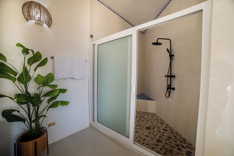 Bathroom 3, High Life Resort and Spa