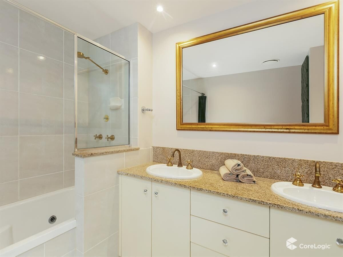Bathroom 4, The Lakes Resort Cairns, Cairns