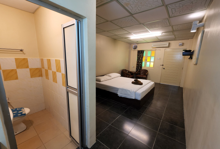 Bathroom 5, Sabak Awor Resort, Muar