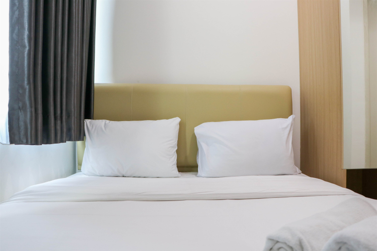 Bedroom 4, Cozy Stay Studio No Kitchen at Osaka Riverview PIK 2 Apartmet By Travelio, Tangerang
