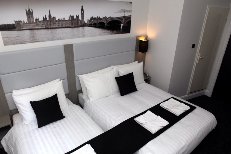 Bedroom 4, The Omega, London