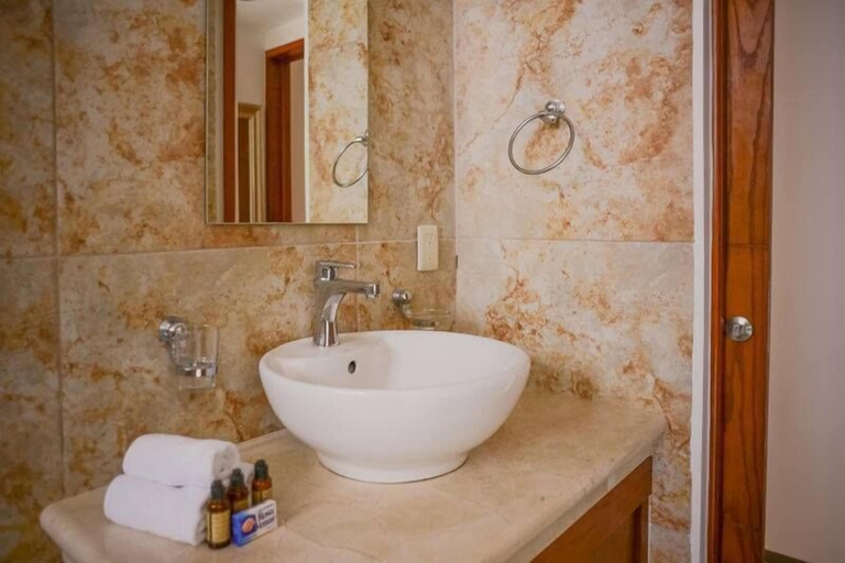 Bathroom, Quintamar 302, Cozumel
