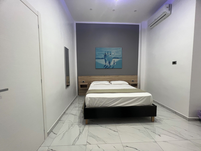 Bedroom 2, Napoli Forever, Napoli