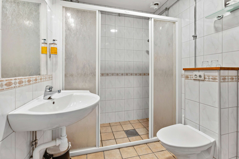 Bathroom 3, Frimurarehotellet, Sure Hotel Collection by Best Western, Kalmar