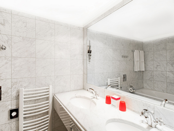Bathroom 5, Dormero Hotel Halle, Halle (Saale)