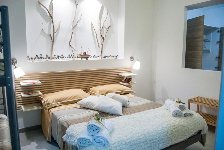 Bedroom 4, Villamirella, Salerno