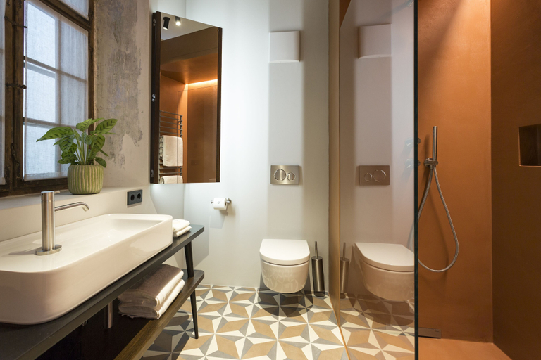 Bathroom 5, Goldenstern Townhouse, Bolzano