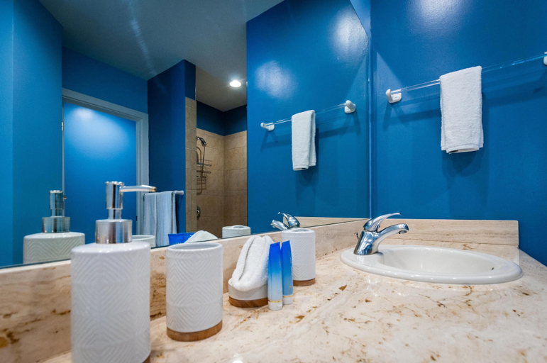 Bathroom 4, Cozy Condo with Shaded Poolside Patio & Beach Club Access, Carrillo