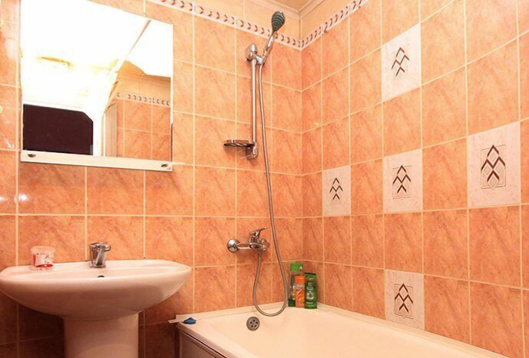 Bathroom, ApartLux Tretyakovskaya, Central