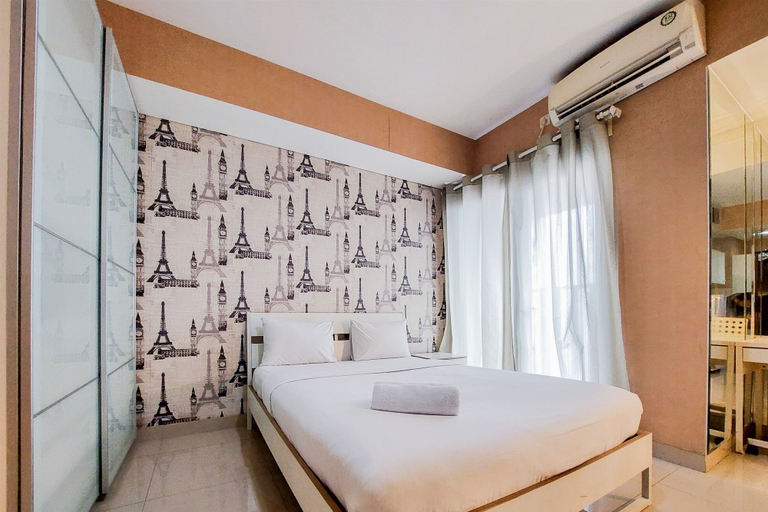 Bedroom 3, Cozy And Minimalist Studio Room Paramount Skyline Apartment, Tangerang