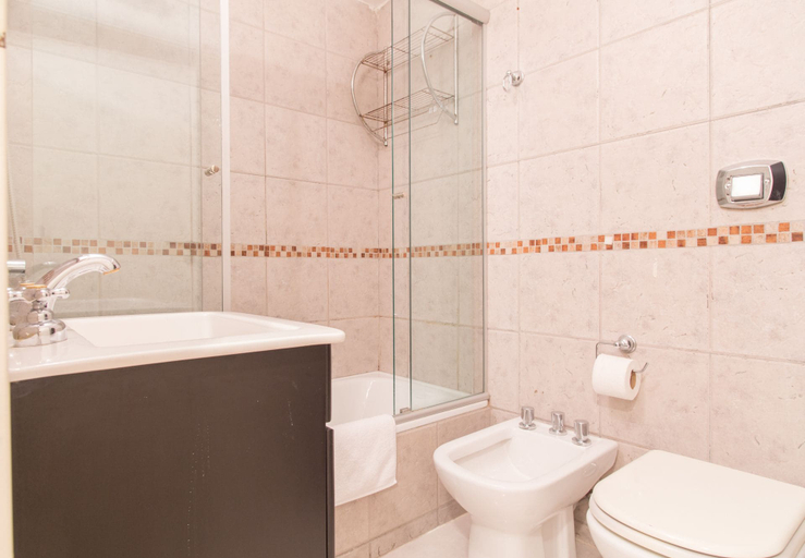 Bathroom 3, Peña Apartment by Be Local Argentina, Distrito Federal