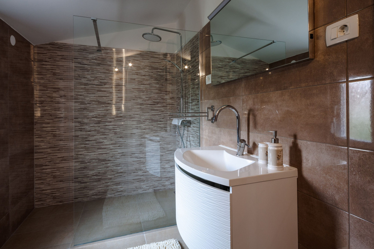 Bathroom 3, Five bedroom villa Emily with pool, Medulin