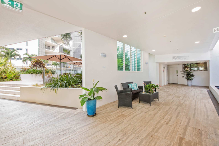 Public Area, Lanai Riverside Apartments, Mackay - Pt A