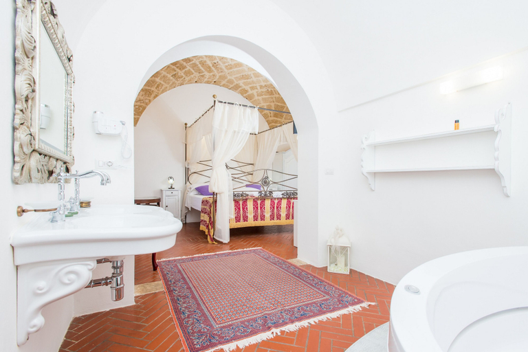 Bathroom 4, Relais Masseria Casina Dei Cari, Lecce
