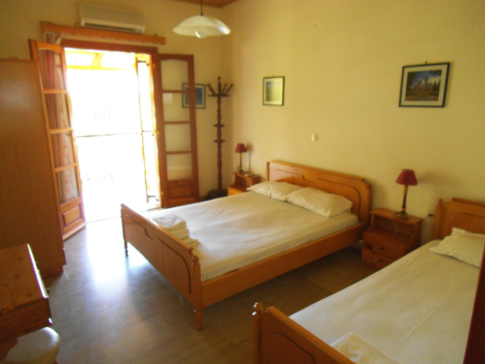 Bedroom 4, Villa Xenos Studios & Apartments, Ionian Islands