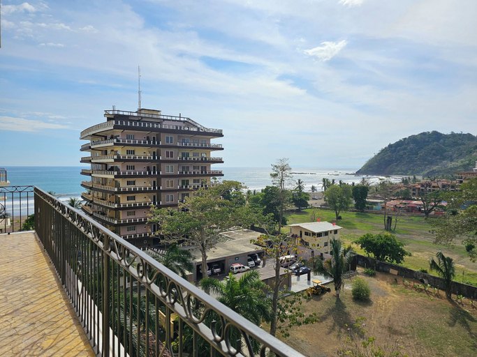 Others 3, Acqua Residence Cr, Garabito