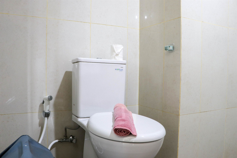 Bathroom 3, Modern Look and Homey Studio Apartment LRT City Jatibening, Bekasi