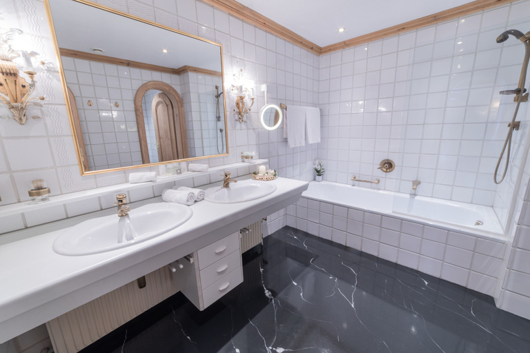 Bathroom 4, Hotel Ulli, Bludenz