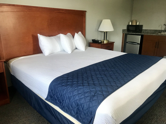 Bedroom 8