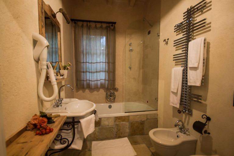 Bathroom, Olimagio, Lucca