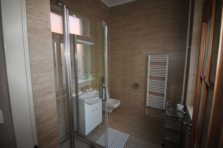 Bathroom 4, Hotel City Bell, Praha 2