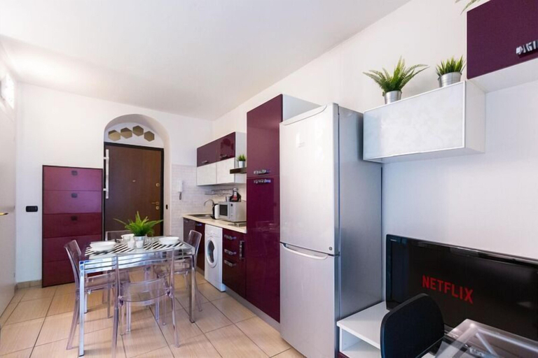 Others 5, Home Hotel - Monte Nero 29, Milano