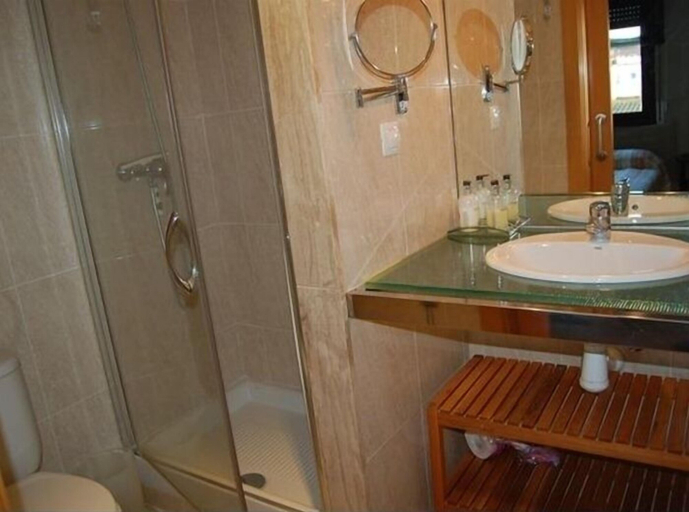 Bathroom 3, Piso Virginia-Vicente, Girona