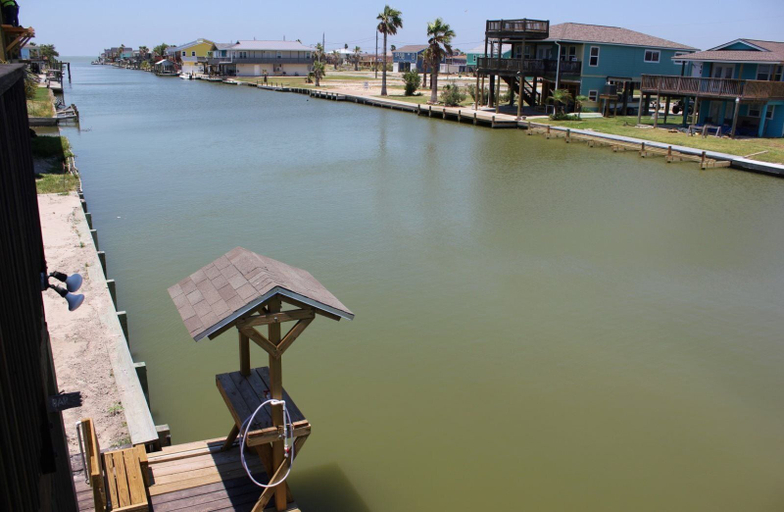 Sport & Beauty, Sand Bar, Aransas