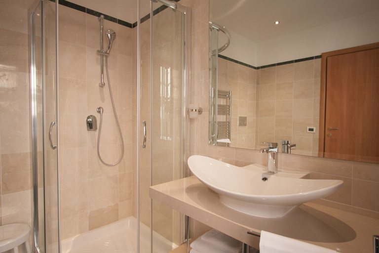 Bathroom 4, Laurentia Hotel, Roma