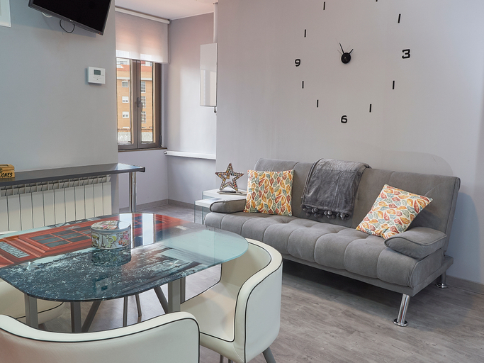 Public Area, Entrevias Lodging, León