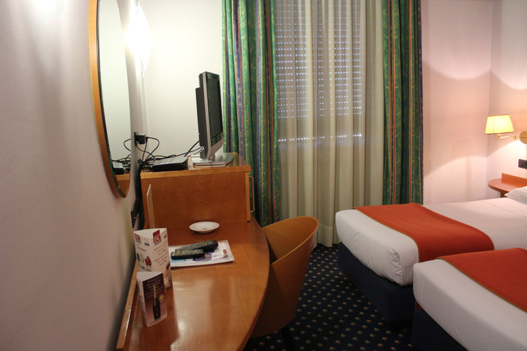 Bedroom 2, Hotel San Marco & Formula Club, Parma