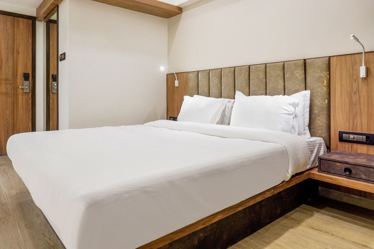 Bedroom 3, HOTEL OLTEN, Mumbai Suburban