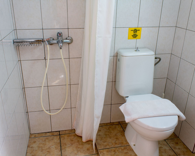 Bathroom 5, Iason Studios, Crete