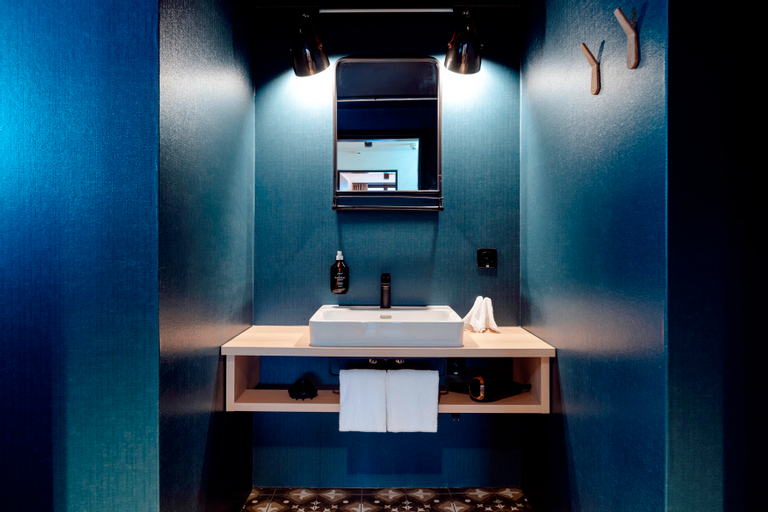 Bathroom 2