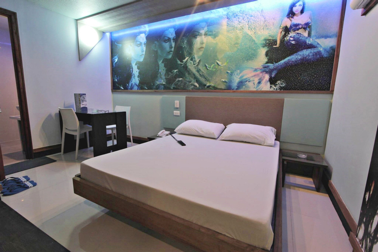 Bedroom 8